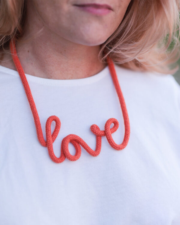 Schriftzug-Kette LOVE – Bild 2