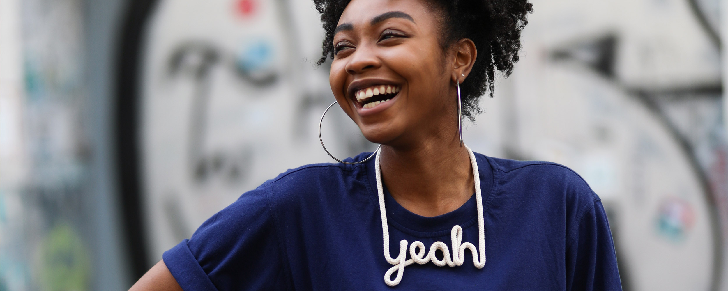 goldmeise-schriftzug-ketten-image-yeah